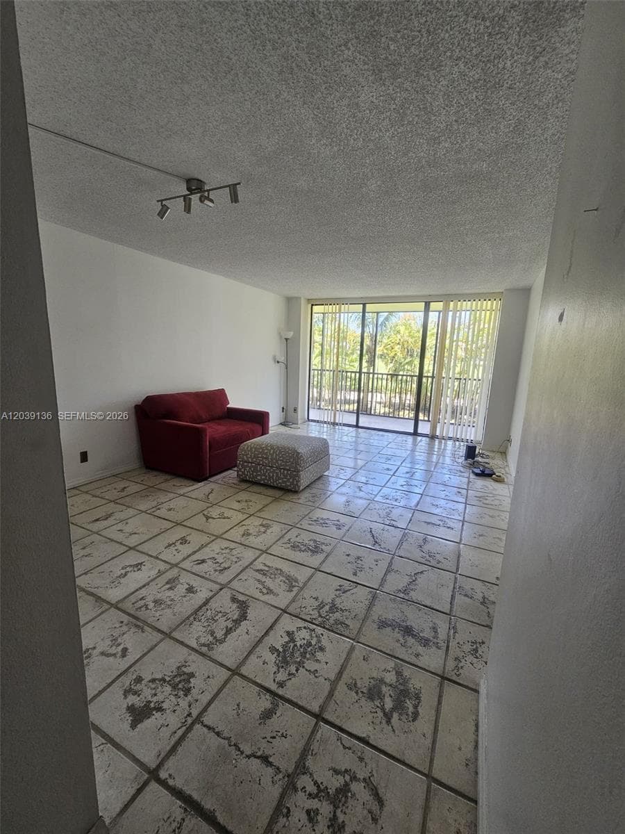 CORONADO CONDO- TOWER II · #107 in Aventura - Photo 5