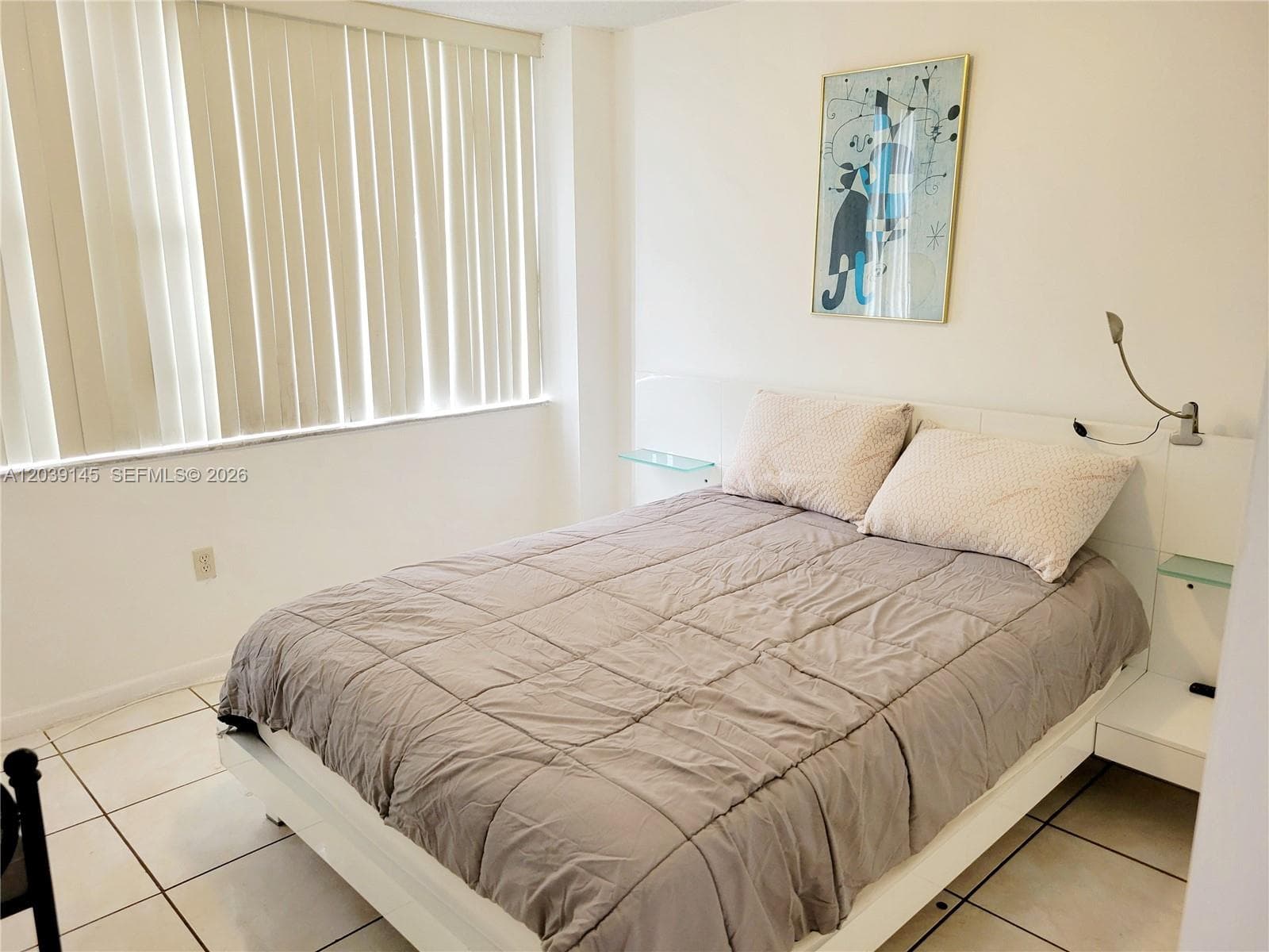 WILSHIRE CONDO · #720E in Miami - Photo 3