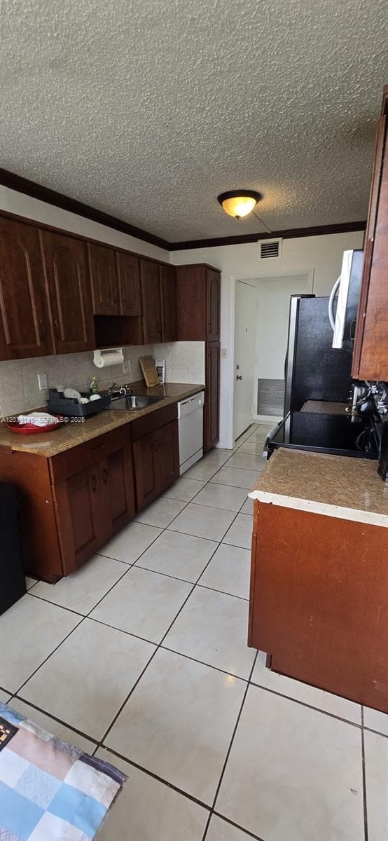 WILSHIRE CONDO · #720E in Miami - Photo 10