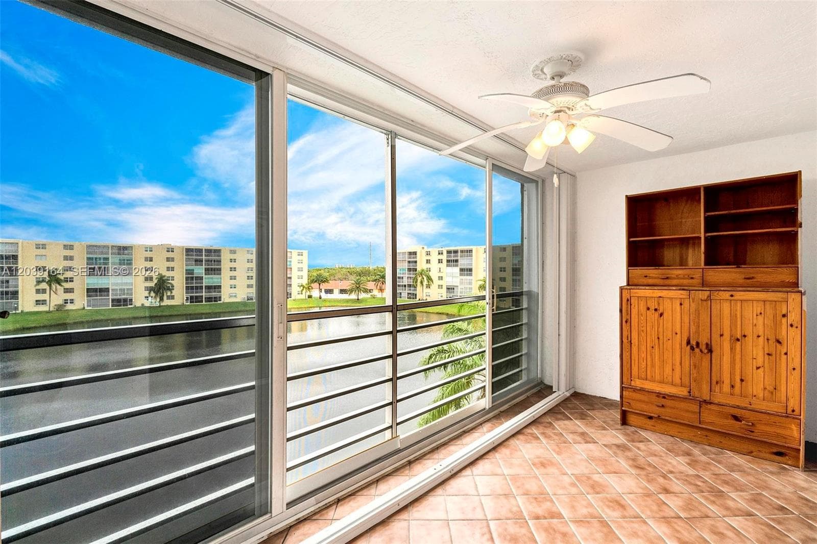 MEADOWBROOK LAKES VIEW BL · #402 in Dania Beach - Photo 23