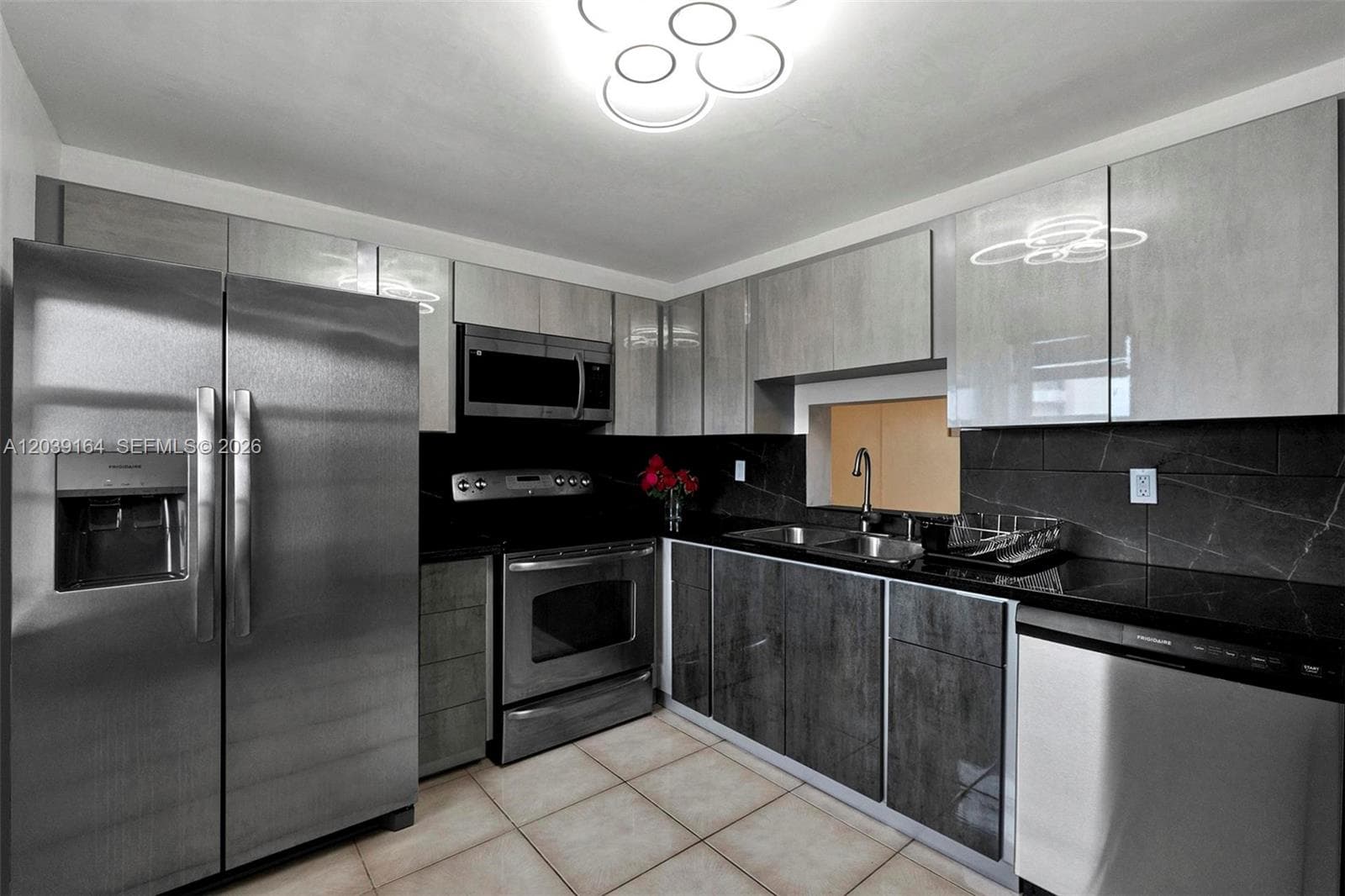 MEADOWBROOK LAKES VIEW BL · #402 in Dania Beach - Photo 2