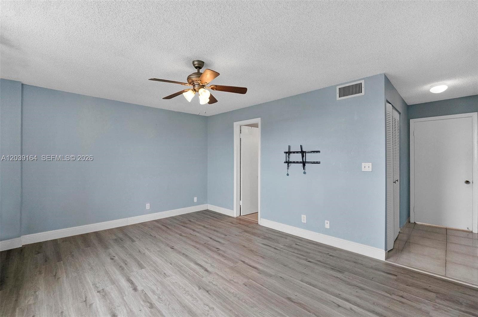 MEADOWBROOK LAKES VIEW BL · #402 in Dania Beach - Photo 12