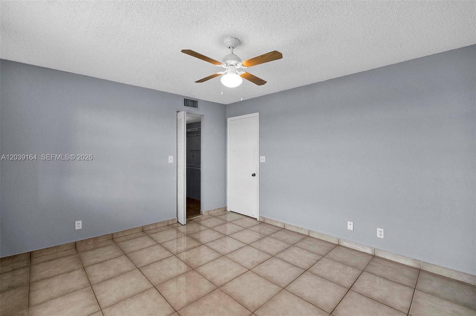 MEADOWBROOK LAKES VIEW BL · #402 in Dania Beach - Photo 7