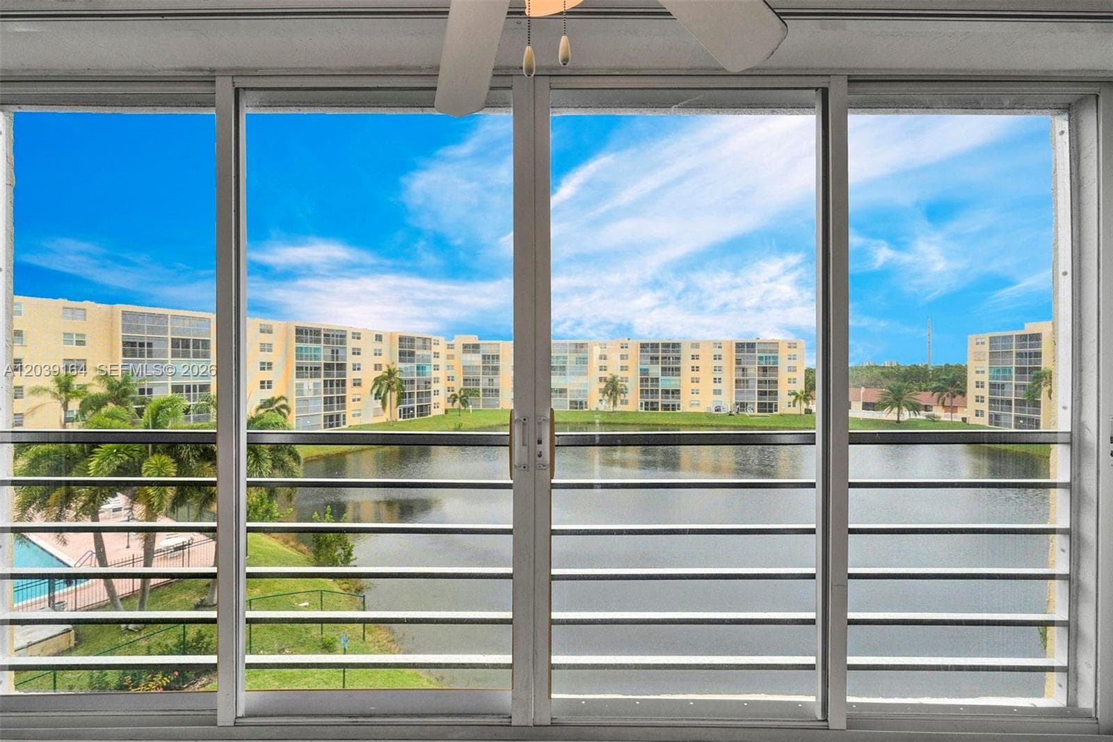 MEADOWBROOK LAKES VIEW BL · #402 in Dania Beach - Photo 28