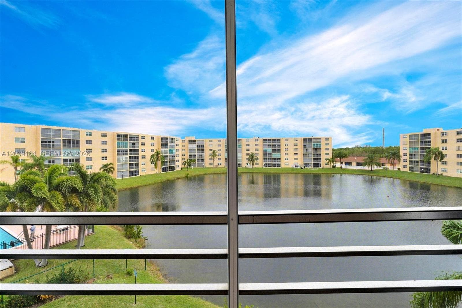 MEADOWBROOK LAKES VIEW BL · #402 in Dania Beach - Photo 29