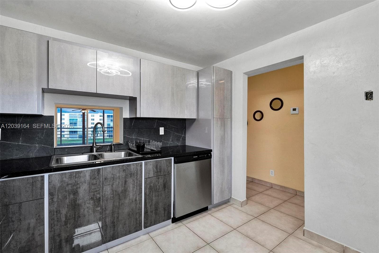 MEADOWBROOK LAKES VIEW BL · #402 in Dania Beach - Photo 4