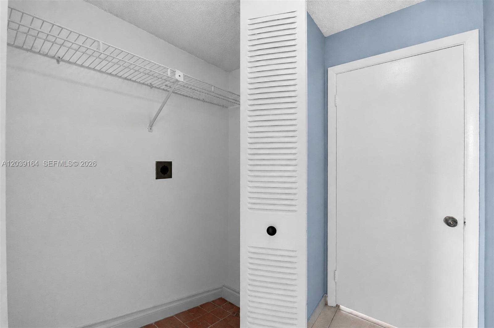 MEADOWBROOK LAKES VIEW BL · #402 in Dania Beach - Photo 21