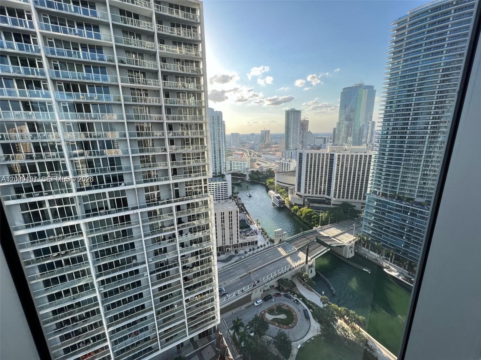 Icon Brickell I · #3113 in Miami - Photo 27
