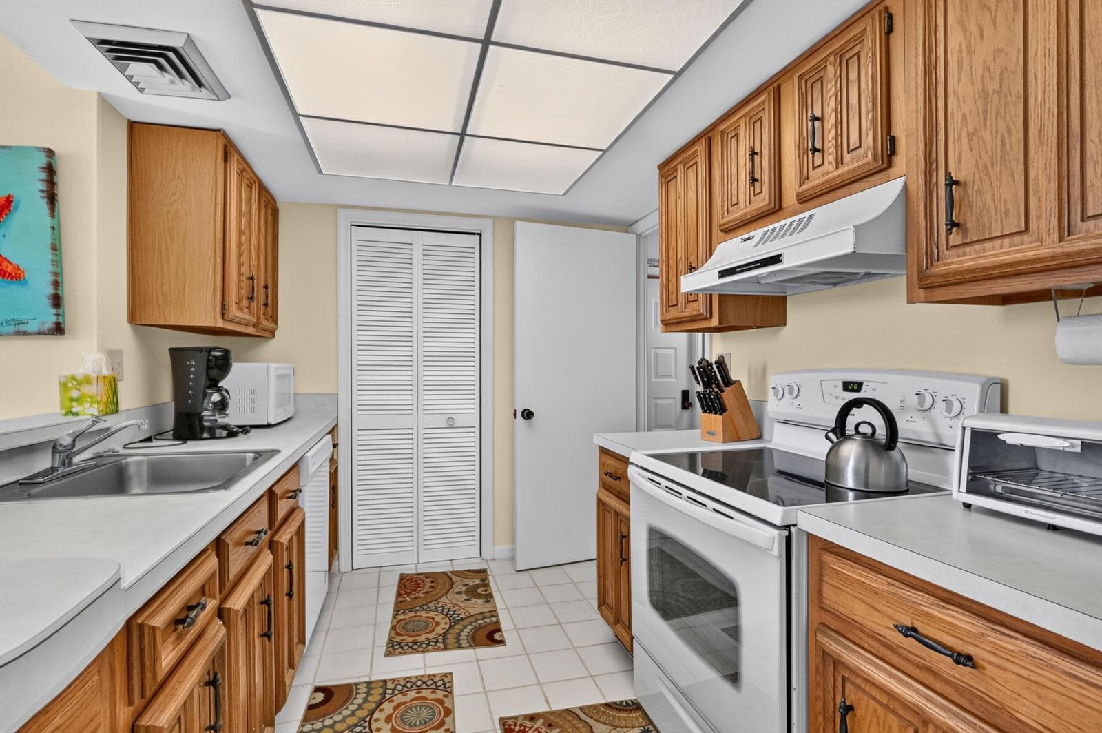 07 Kitchen 01