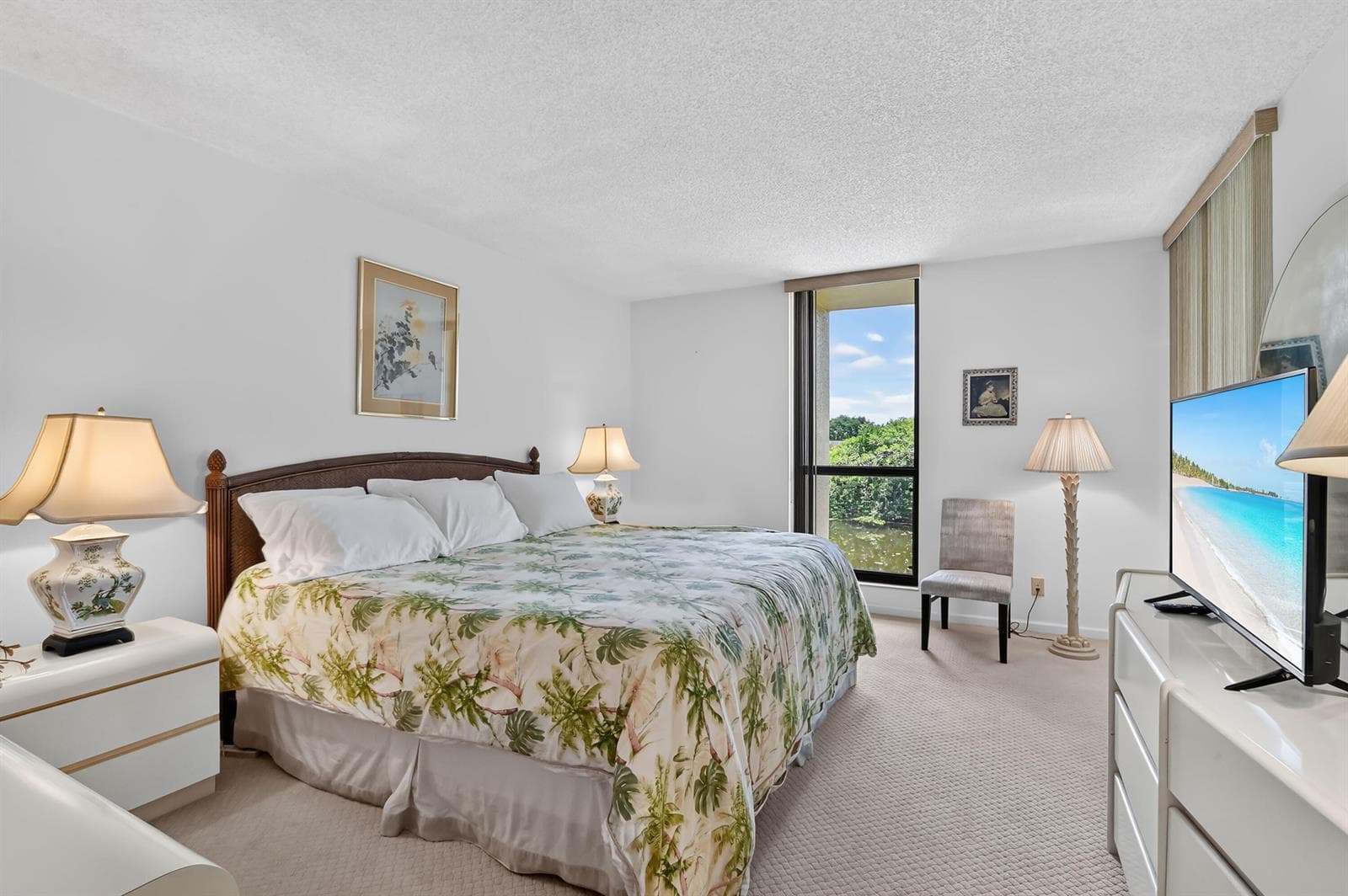 24 Bedroom 04