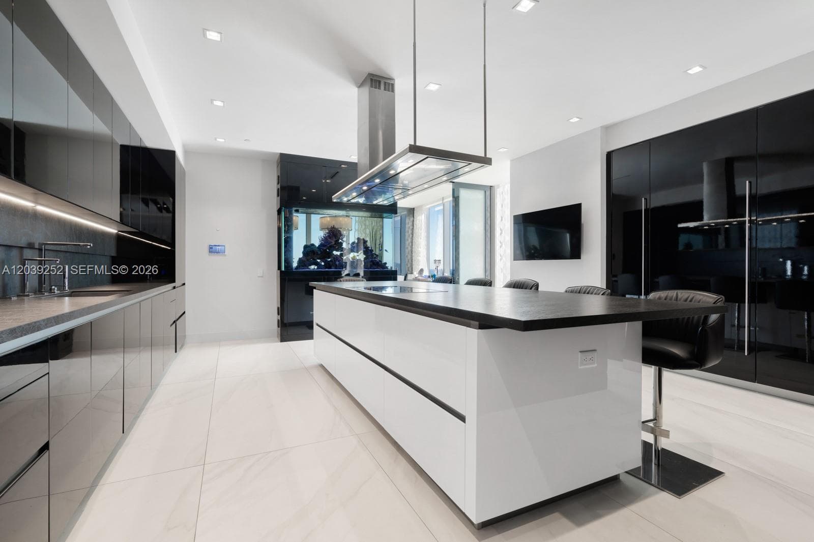 Turnberry Ocean Club · #2304 in Sunny Isles Beach - Photo 8