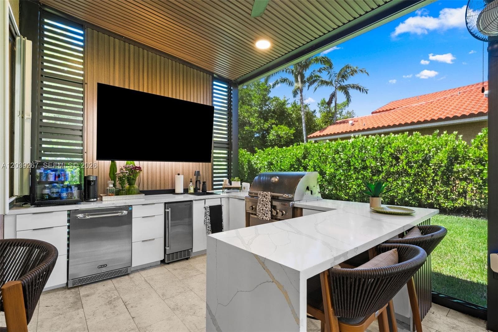 Outdoor Kitchen