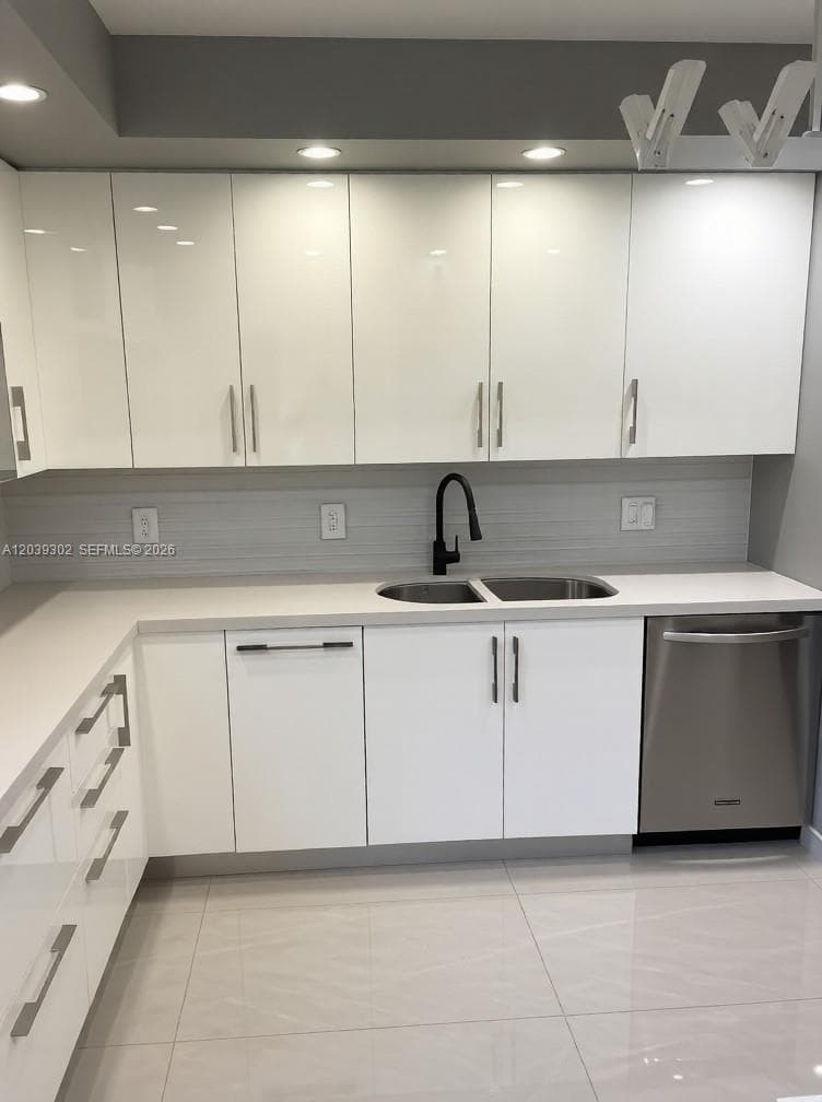 MONTEGO CLUB CONDO · #0 in Bay Harbor Islands - Photo 12