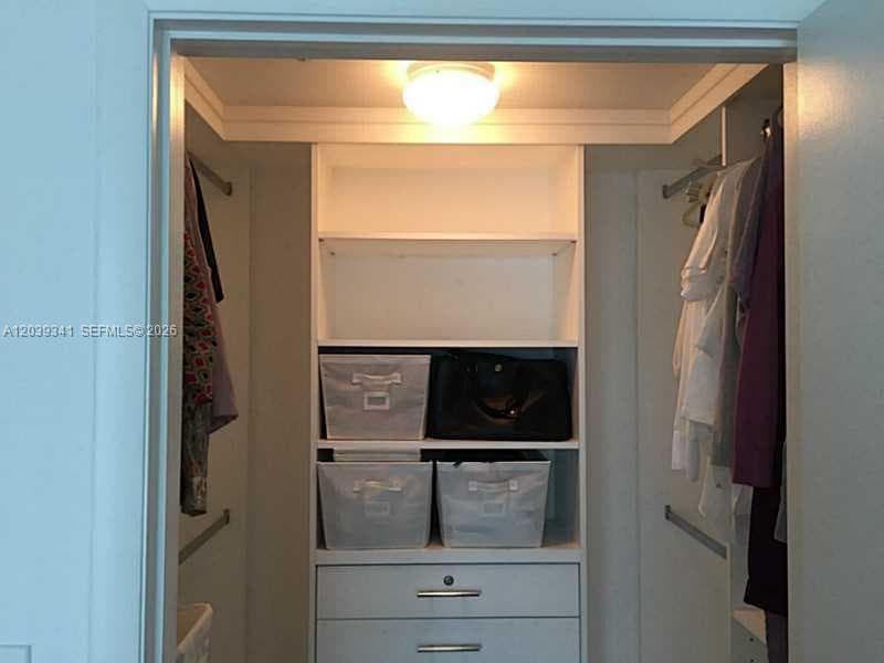 Bedroom Master