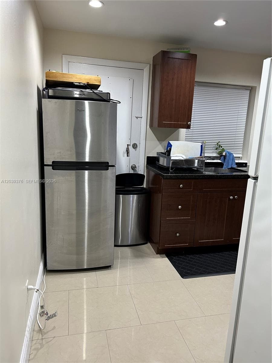 SUTTON HOUSE CONDO · #21 in North Miami - Photo 2