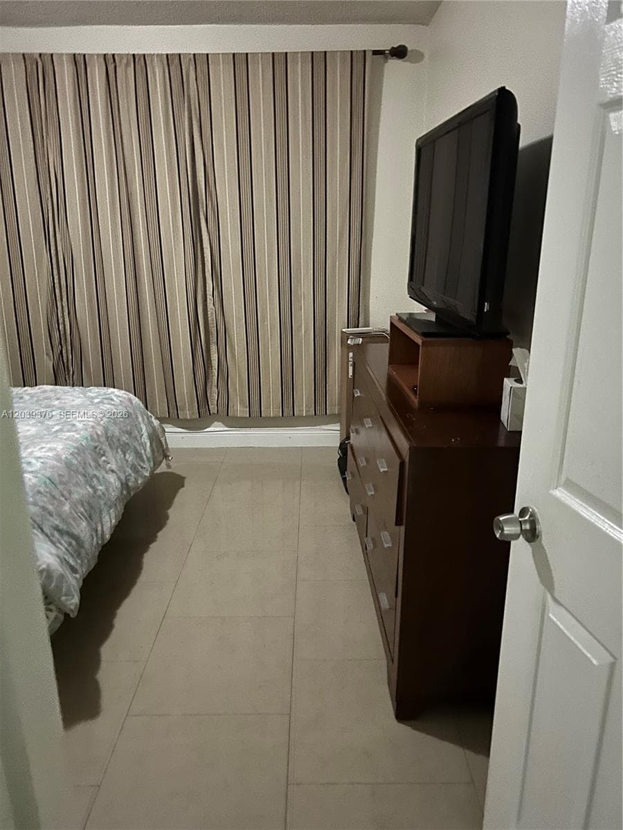 SUTTON HOUSE CONDO · #21 in North Miami - Photo 16