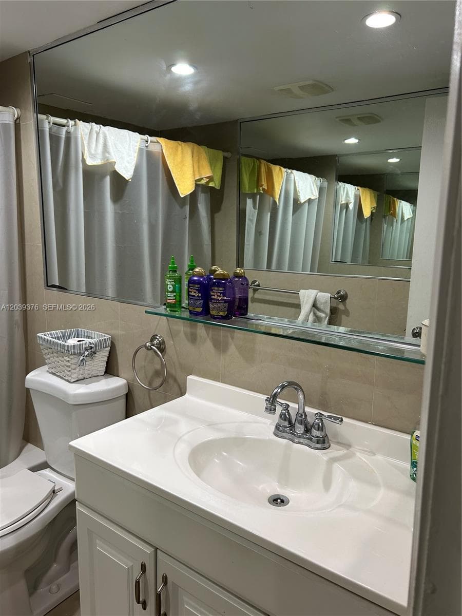 SUTTON HOUSE CONDO · #21 in North Miami - Photo 15