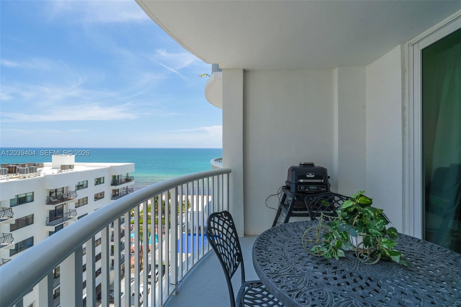 THE CARRIAGE HOUSE CONDO · #813 in Miami Beach - Photo 18