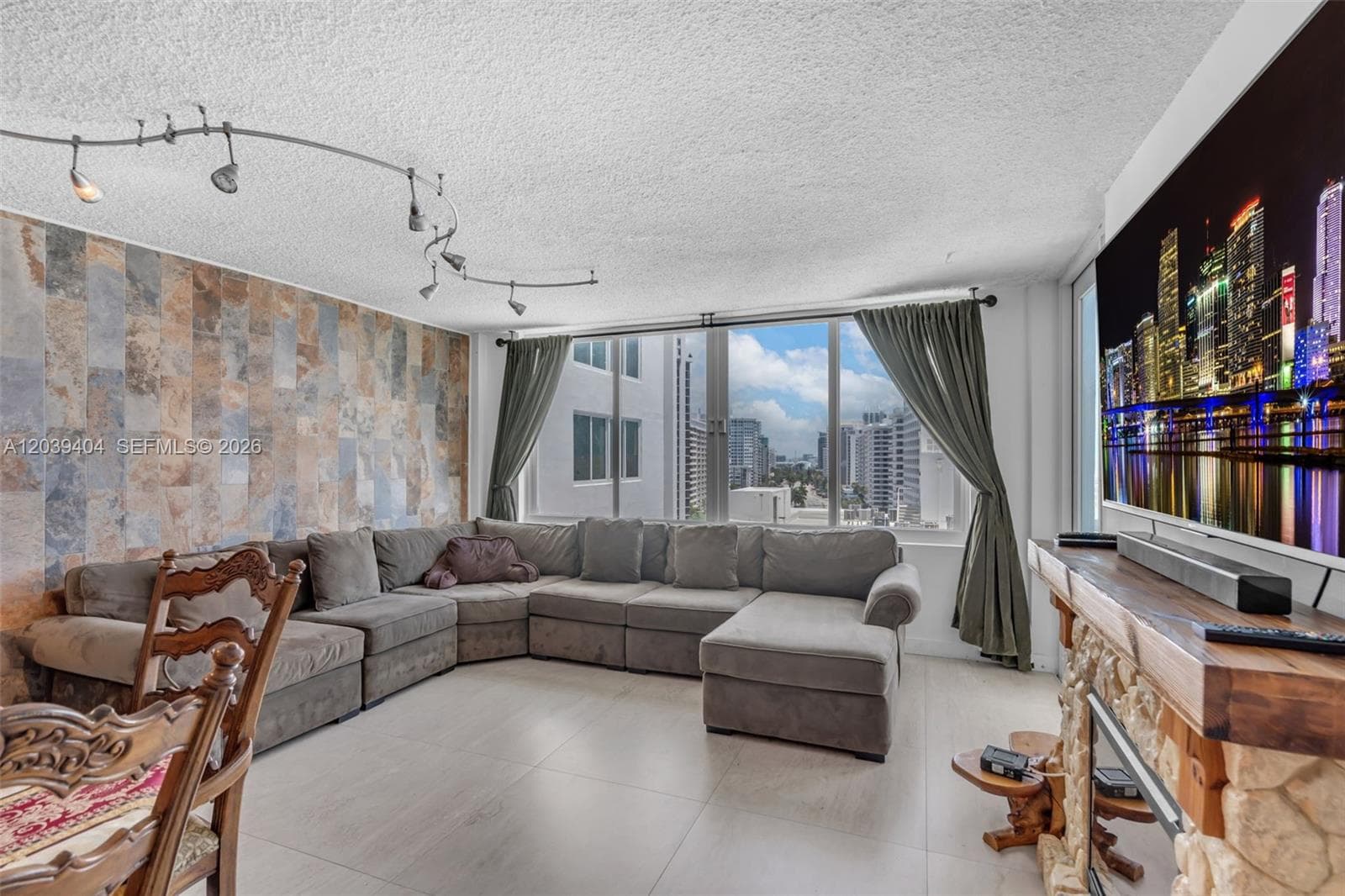 THE CARRIAGE HOUSE CONDO · #813 in Miami Beach - Photo 4