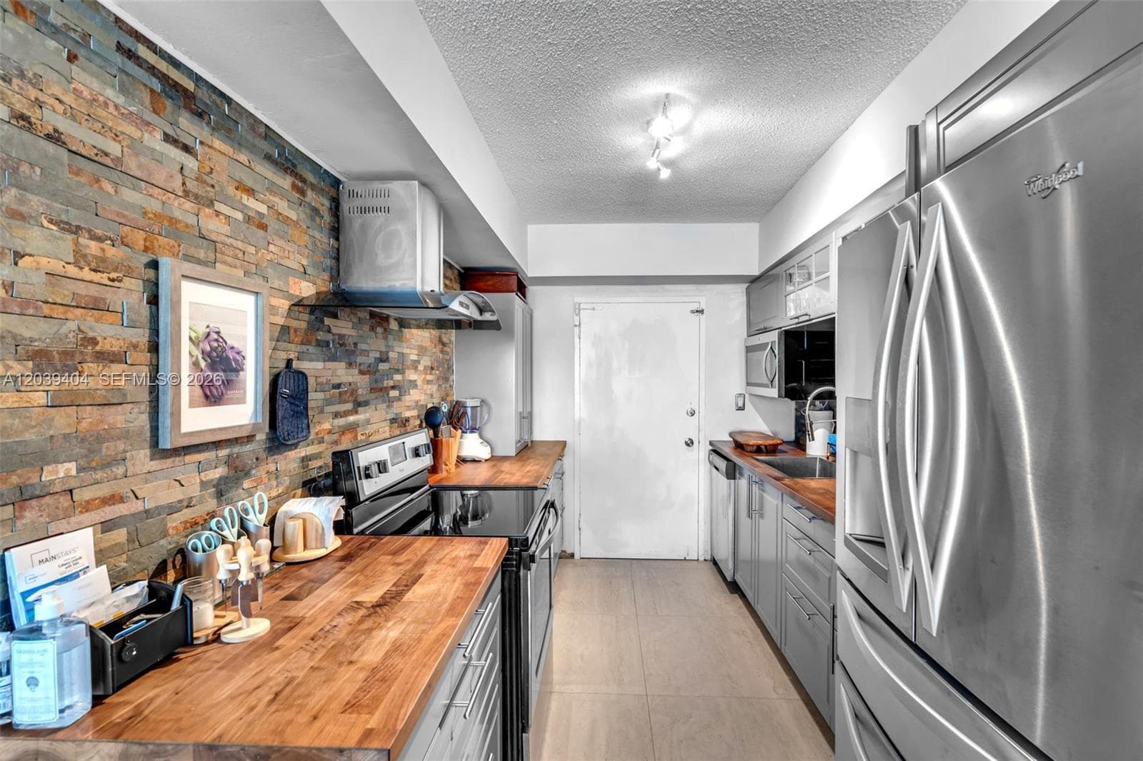 THE CARRIAGE HOUSE CONDO · #813 in Miami Beach - Photo 8