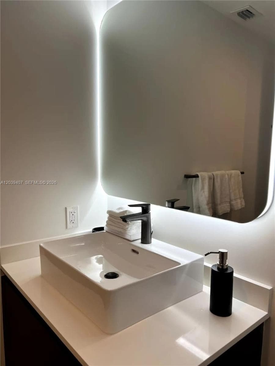 YotelPad Miami · #2308 in Miami - Photo 7