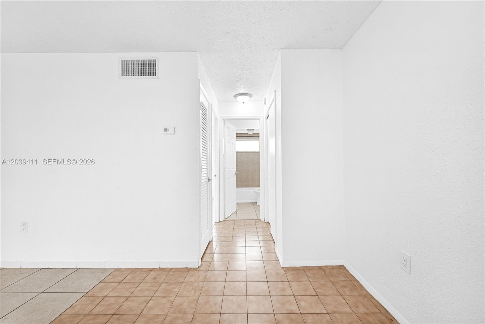 Twin Towers Condo · #603 in Miami Beach - Photo 17
