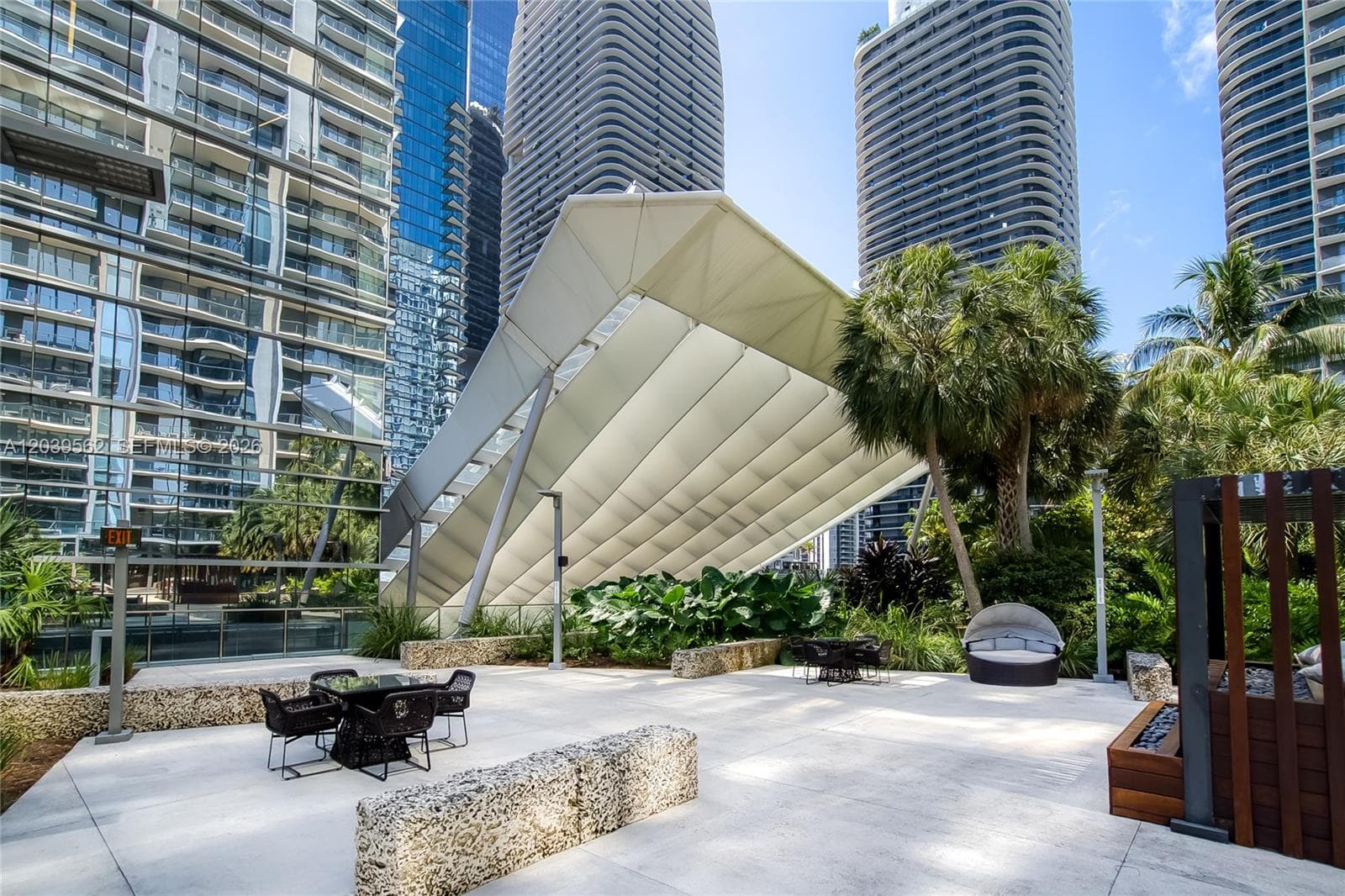 Rise Brickell City Centre · #1006 in Miami - Photo 36