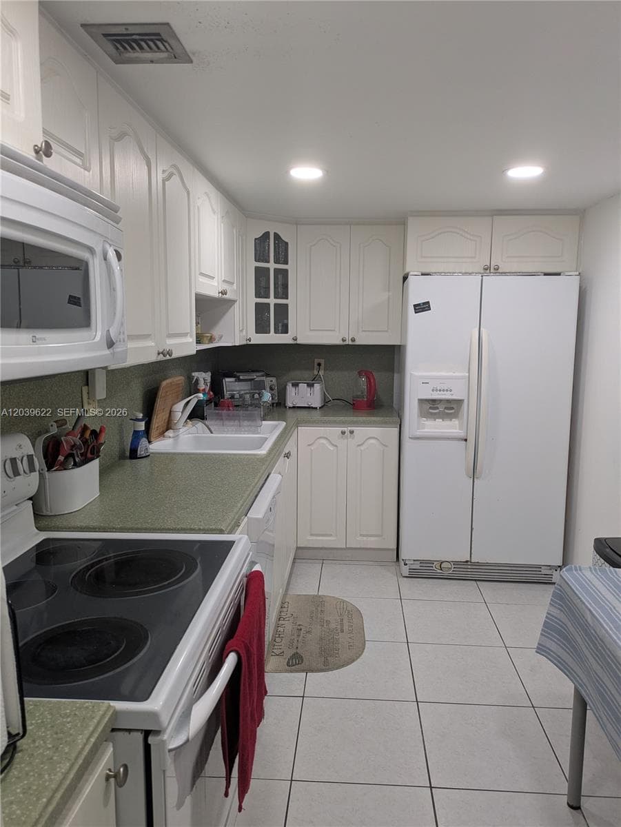 PLAZA TOWERS SOUTH CONDO · #1407 in Hallandale Beach - Photo 7