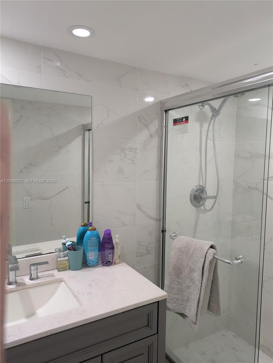PLAZA TOWERS SOUTH CONDO · #1407 in Hallandale Beach - Photo 15