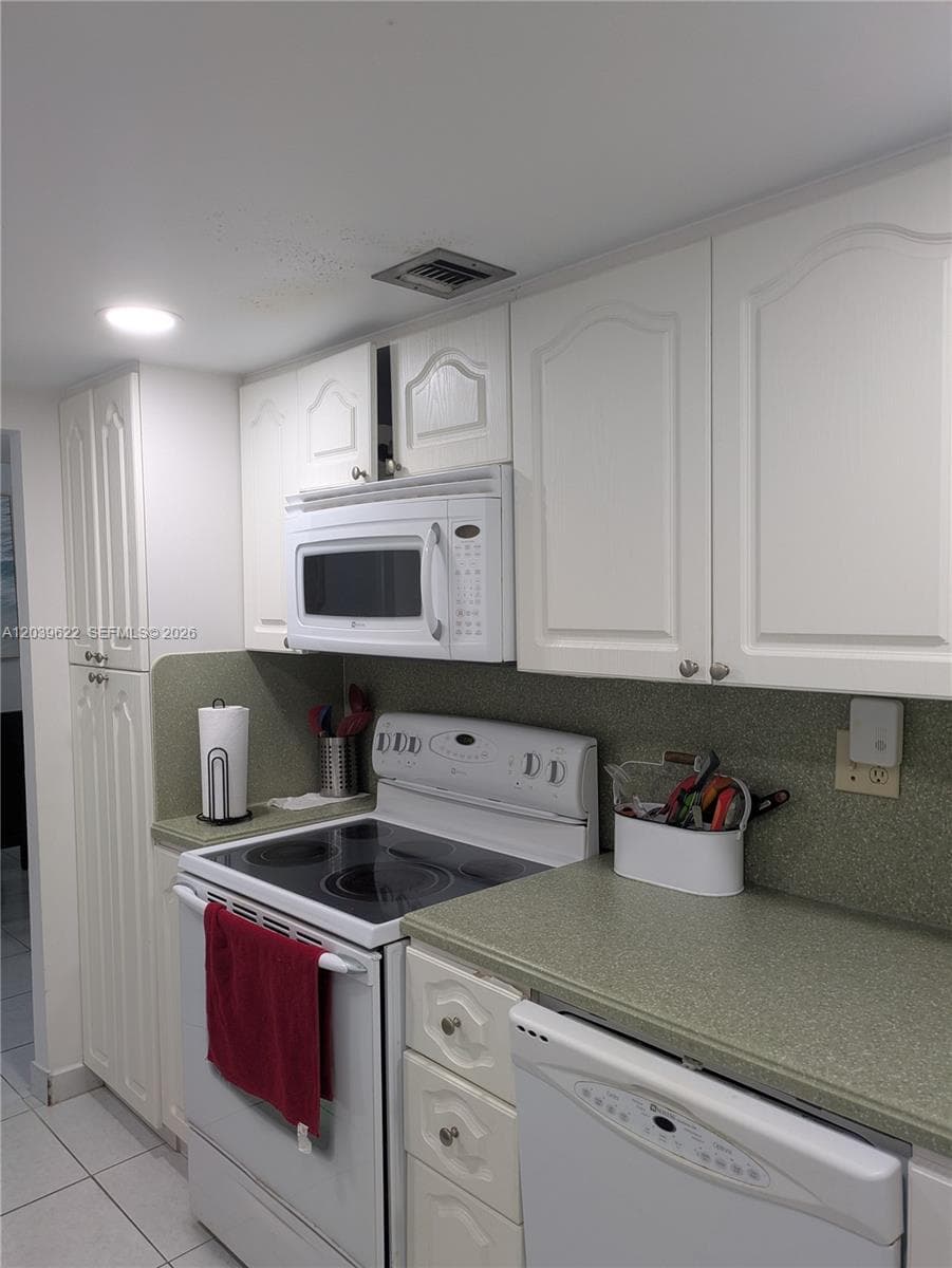 PLAZA TOWERS SOUTH CONDO · #1407 in Hallandale Beach - Photo 8