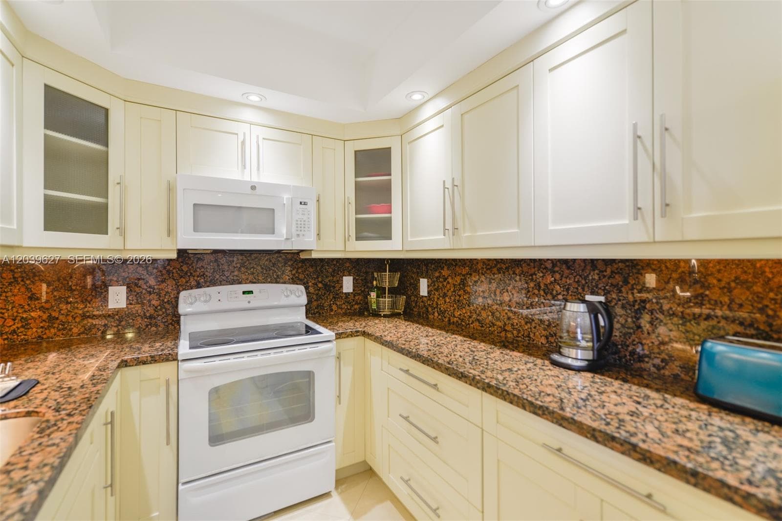 HEMISPHERES CONDO · #PHL in Hallandale Beach - Photo 17