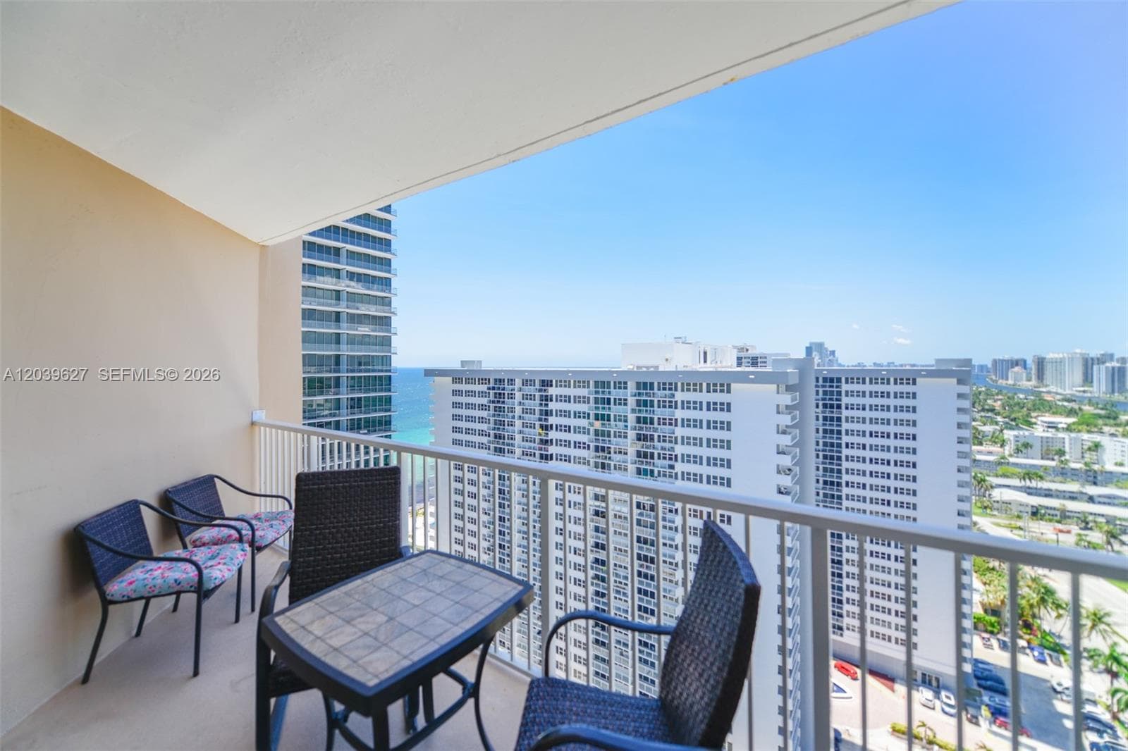 HEMISPHERES CONDO · #PHL in Hallandale Beach - Photo 5