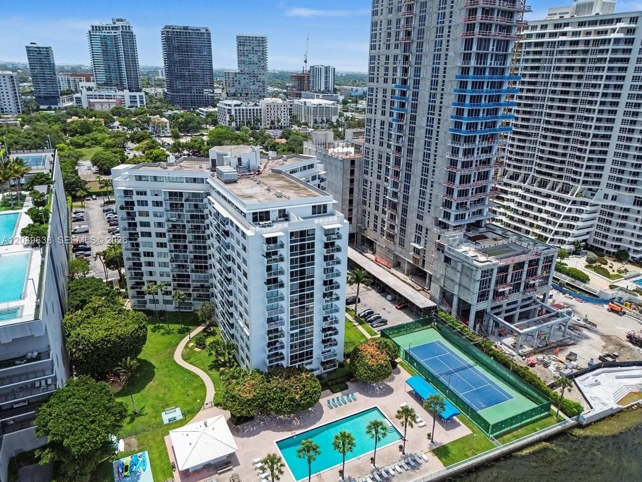 BAY PARK TOWERS CONDO · #307 in Miami - Photo 12