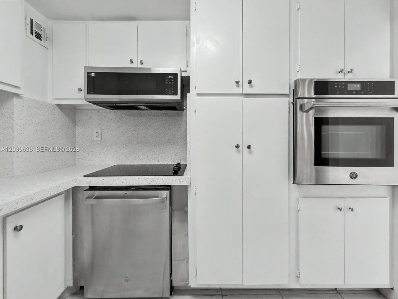 BAY PARK TOWERS CONDO · #307 in Miami - Photo 1