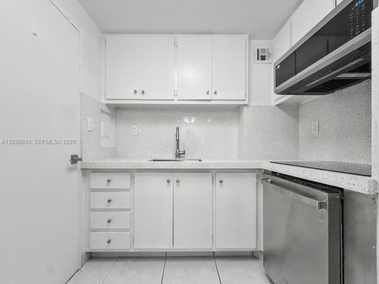 BAY PARK TOWERS CONDO · #307 in Miami - Photo 10
