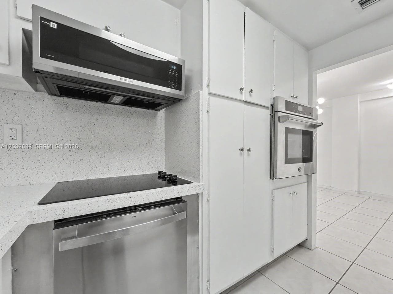 BAY PARK TOWERS CONDO · #307 in Miami - Photo 14