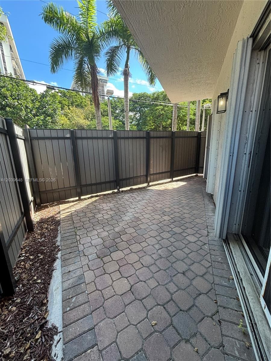 BRICKELL TERRACE CONDO · #101 in Miami - Photo 13