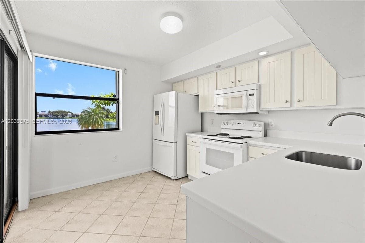 LAKESHORE CONDO 7 · #999B in Homestead - Photo 9