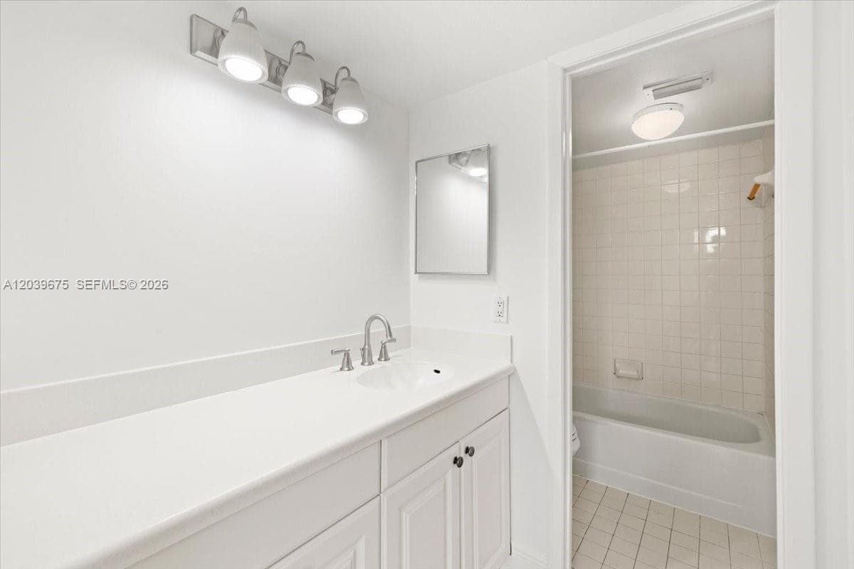 LAKESHORE CONDO 7 · #999B in Homestead - Photo 15