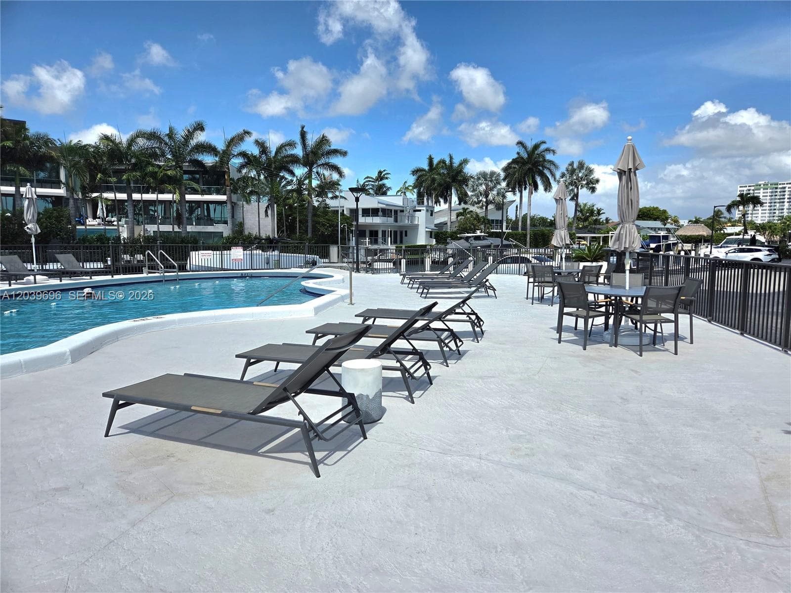 MAJORCA TOWERS CONDO · #910 in North Miami - Photo 13
