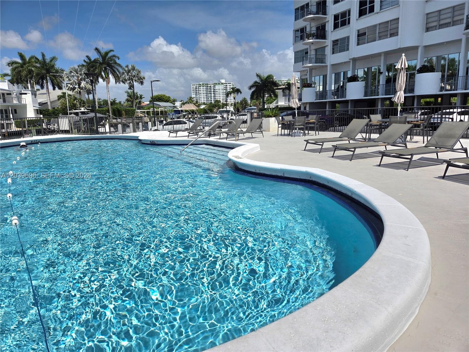 MAJORCA TOWERS CONDO · #910 in North Miami - Photo 9
