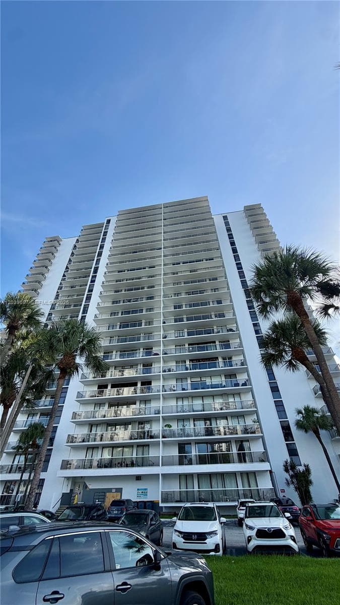FLAMENCO CONDO TOWER I · #304 in Aventura - Photo 33