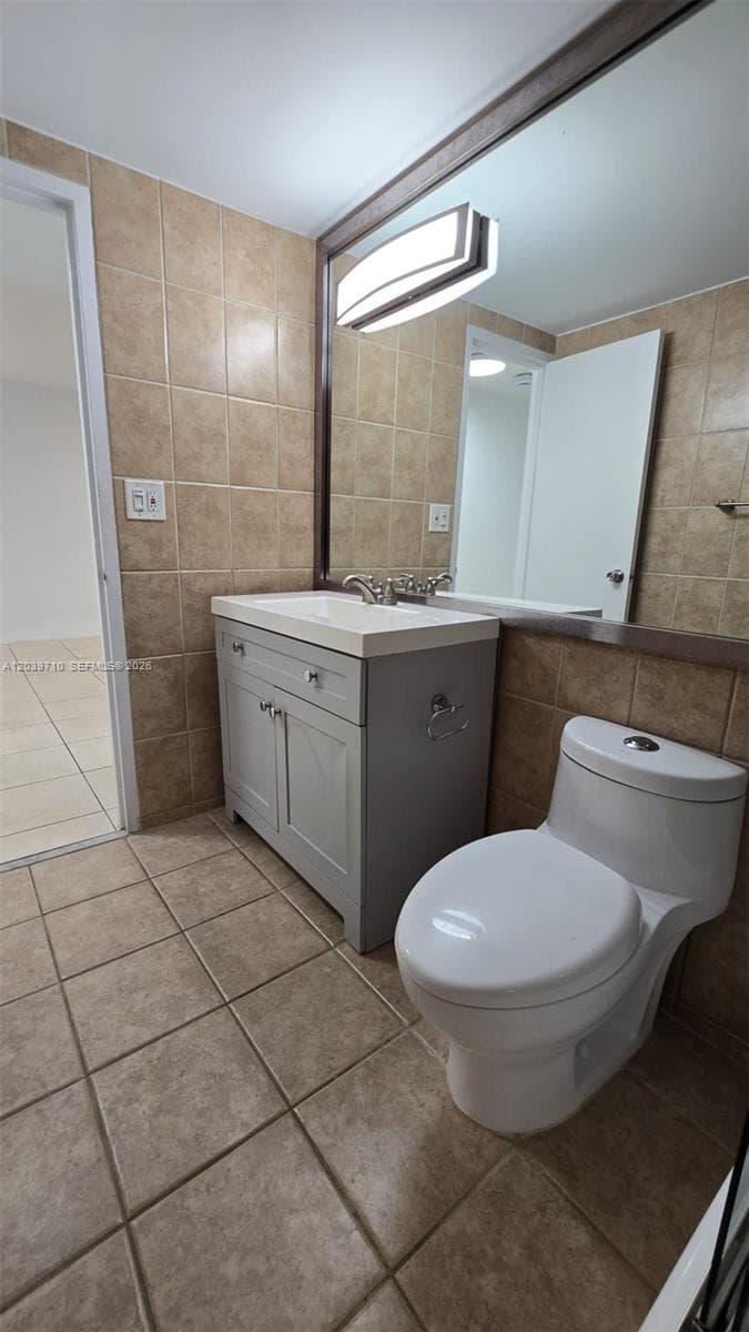 Kennedy House Condo · #2J in North Bay Village - Photo 33