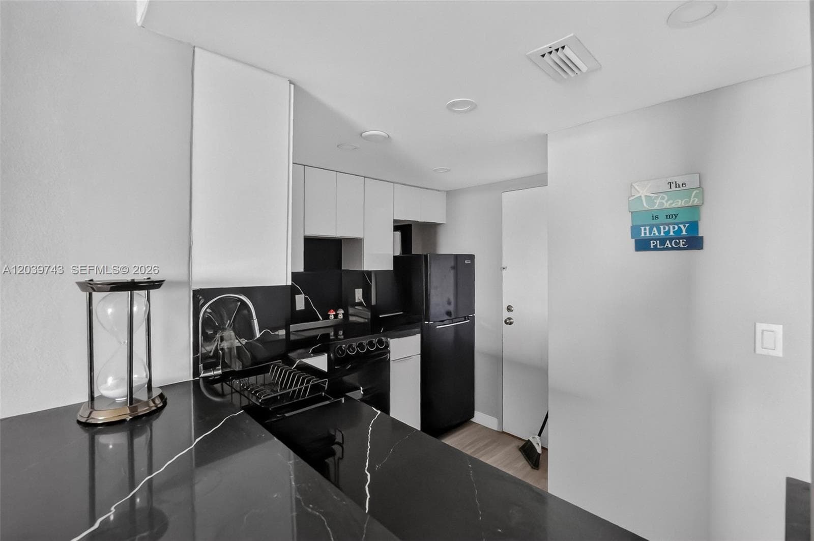SOUTH BAY CLUB CONDO · #533 in Miami Beach - Photo 6