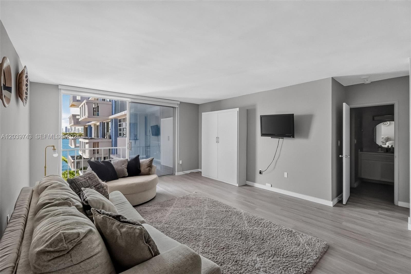 SOUTH BAY CLUB CONDO · #533 in Miami Beach - Photo 4