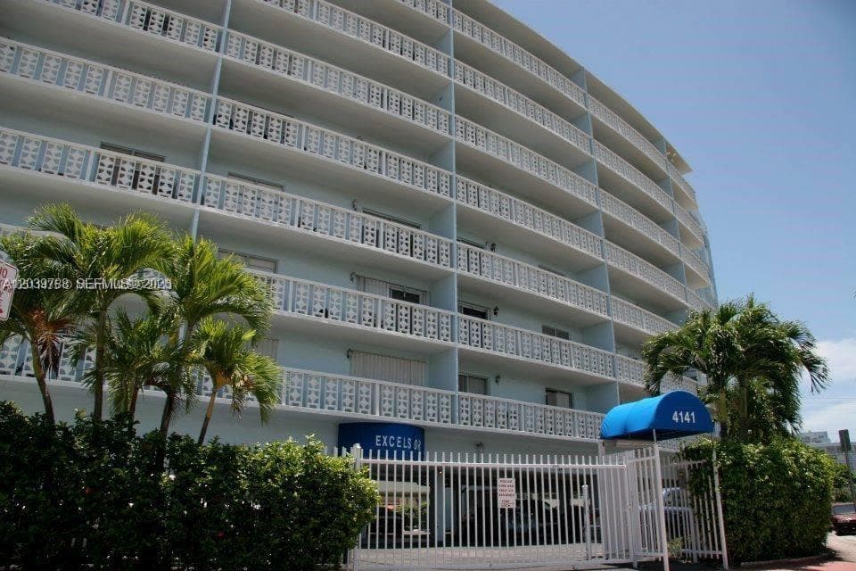 Excelsior Condominium · #7E in Miami Beach - Photo 5