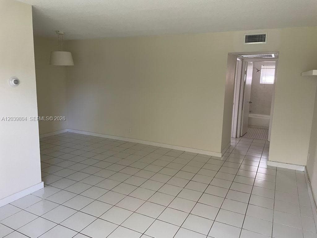 The Seventeenth Green · #109 in Hallandale Beach - Photo 6