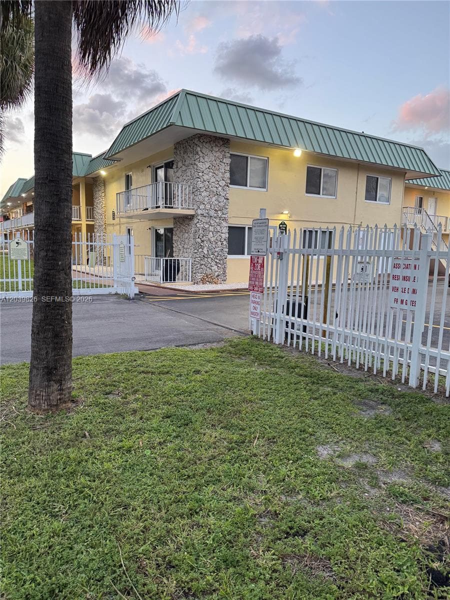 NEW WORLD CONDO APTS IV · #103 in Miami Gardens - Photo 22