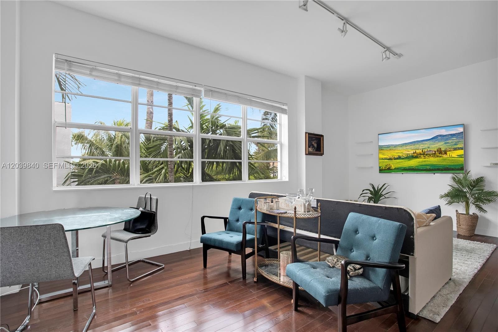 THE NOLOBI CONDO · #8 in Miami Beach - Photo 5