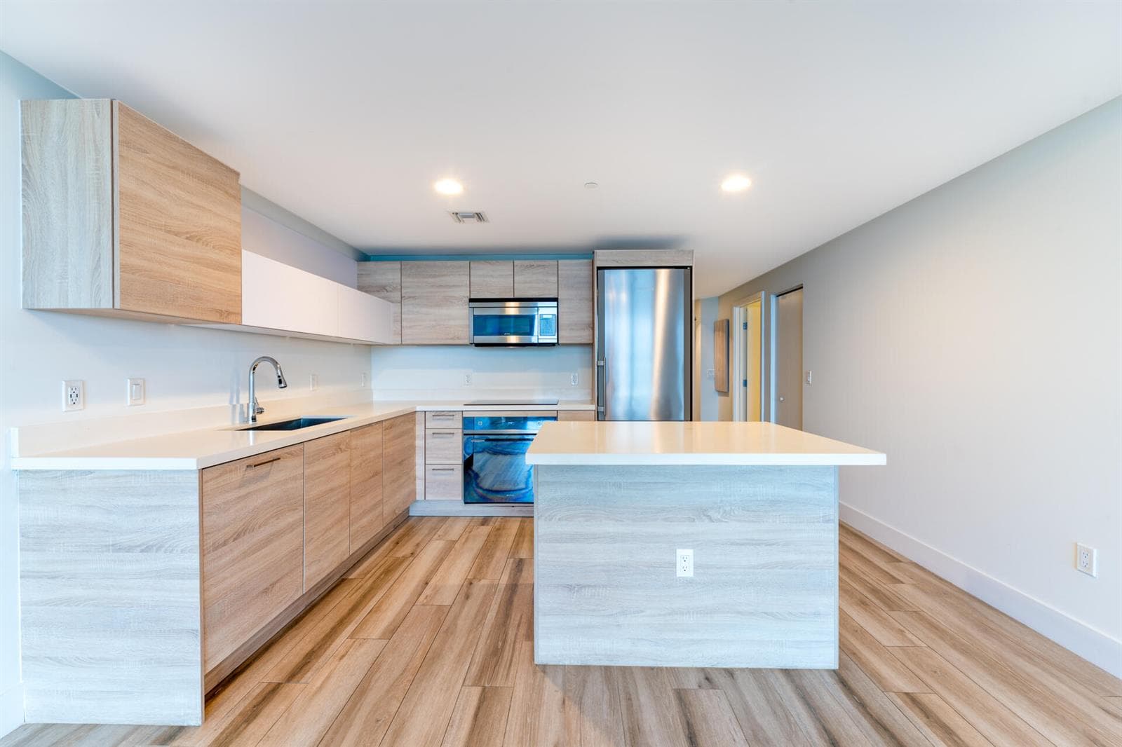 20260615 - 16385 Biscayne Blvd 2502 - MR